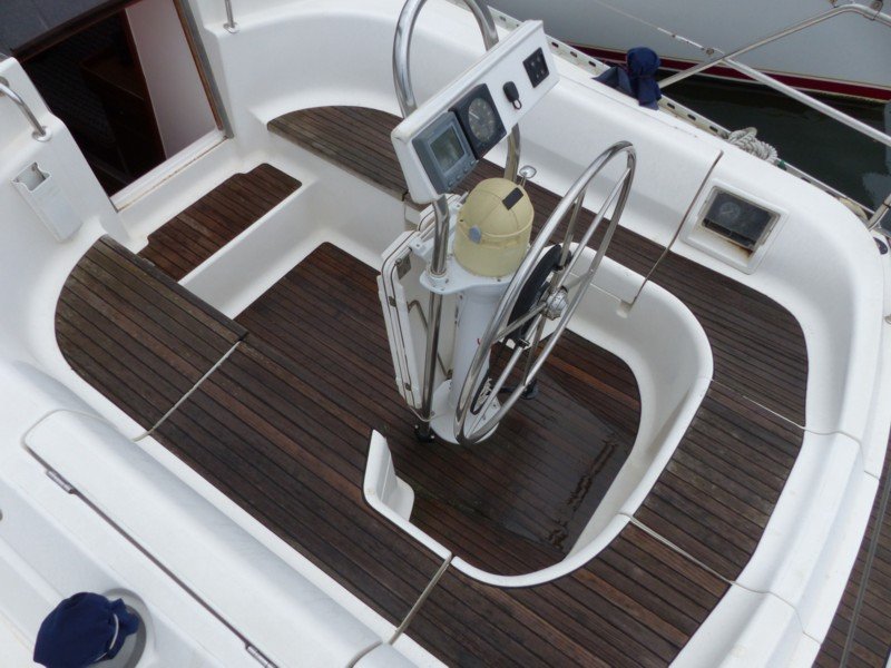 Dufour 35 - 4.JPG